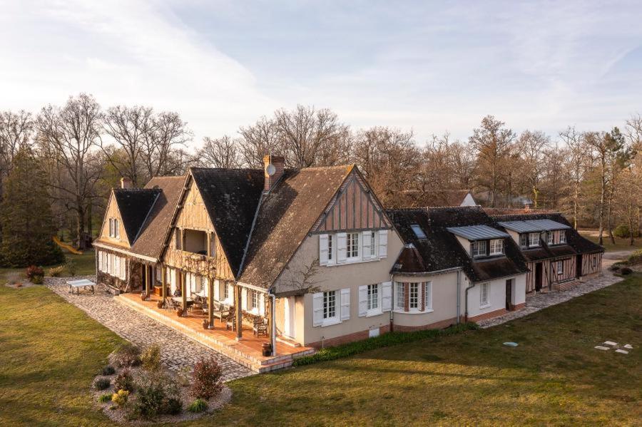 Les Vieux Guays Bed & Breakfast Cerdon  Bagian luar foto