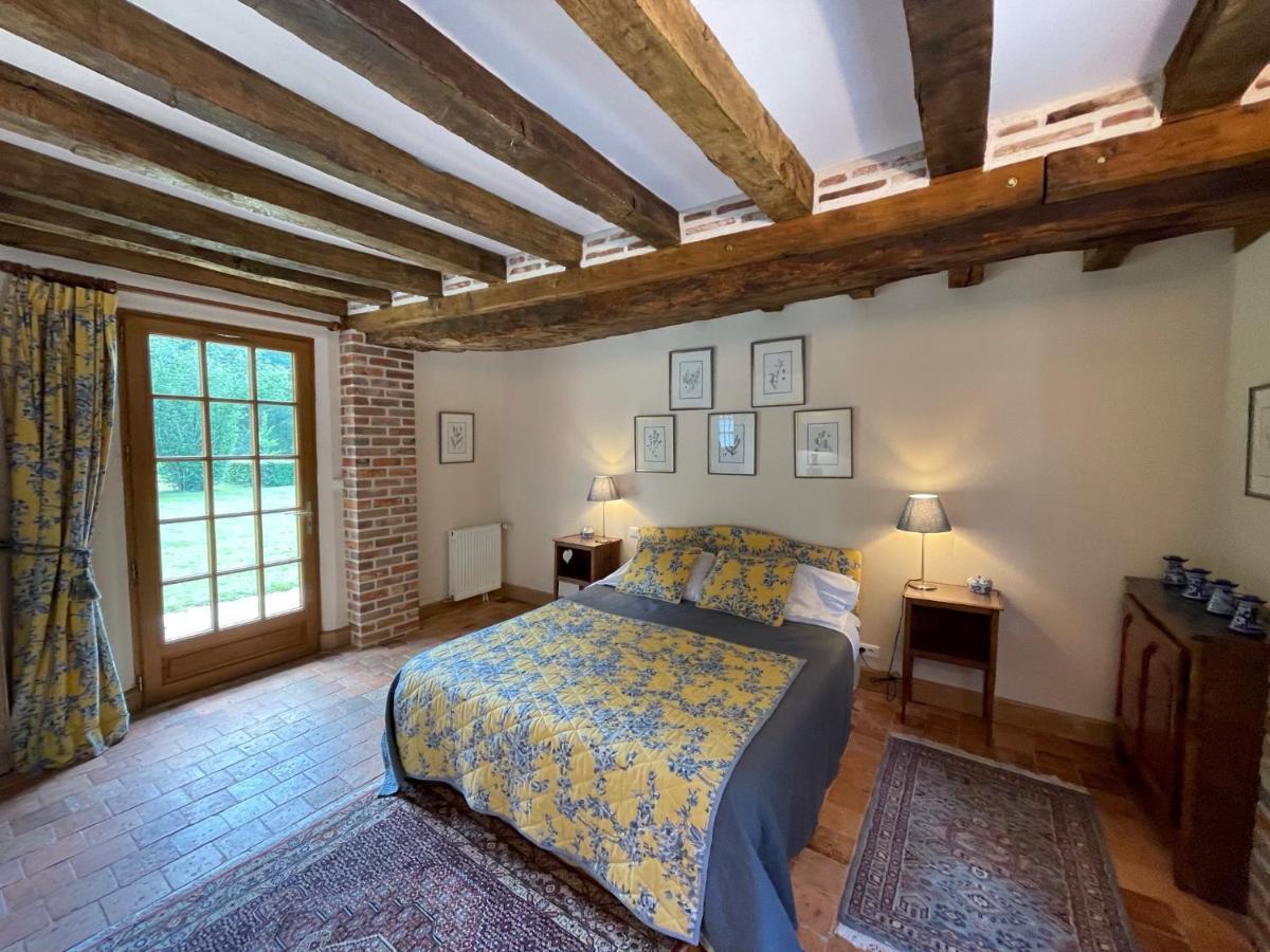 Les Vieux Guays Bed & Breakfast Cerdon  Bagian luar foto