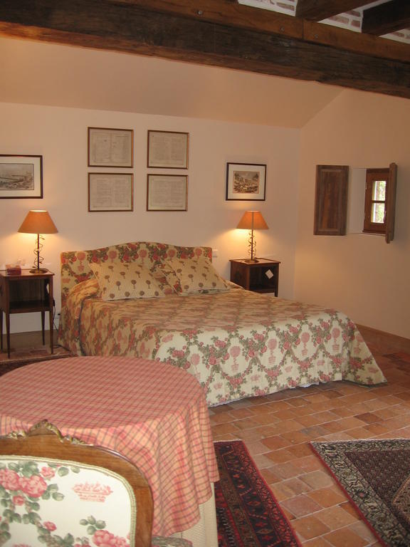 Les Vieux Guays Bed & Breakfast Cerdon  Ruang foto