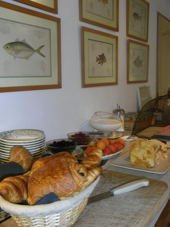 Les Vieux Guays Bed & Breakfast Cerdon  Bagian luar foto