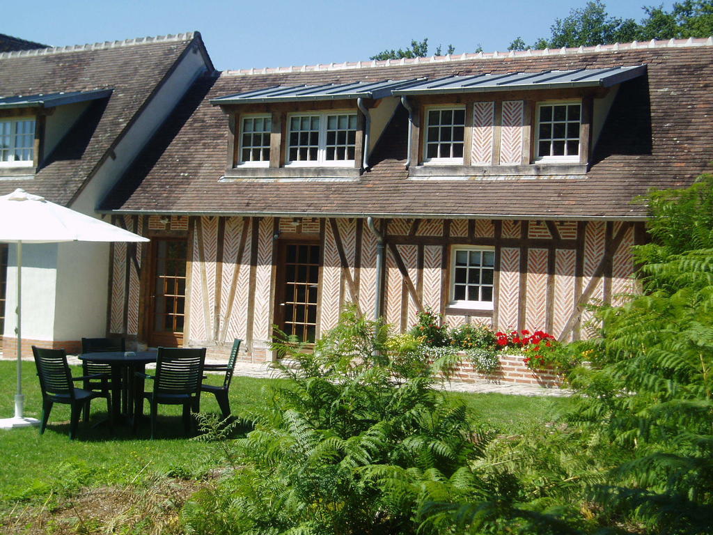 Les Vieux Guays Bed & Breakfast Cerdon  Ruang foto