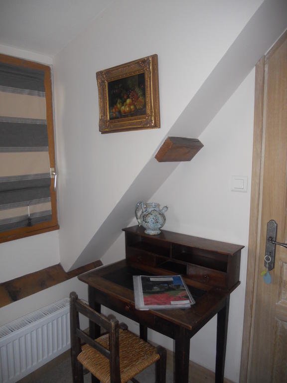 Les Vieux Guays Bed & Breakfast Cerdon  Ruang foto