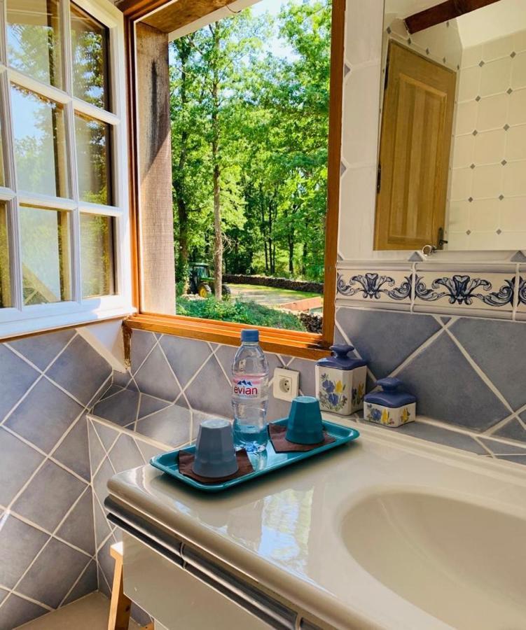 Les Vieux Guays Bed & Breakfast Cerdon  Bagian luar foto